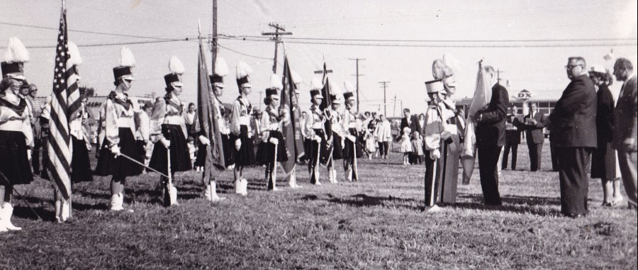 viscounts-recieving-state-flag-from-gov-stratton-in-feb-1961.jpg